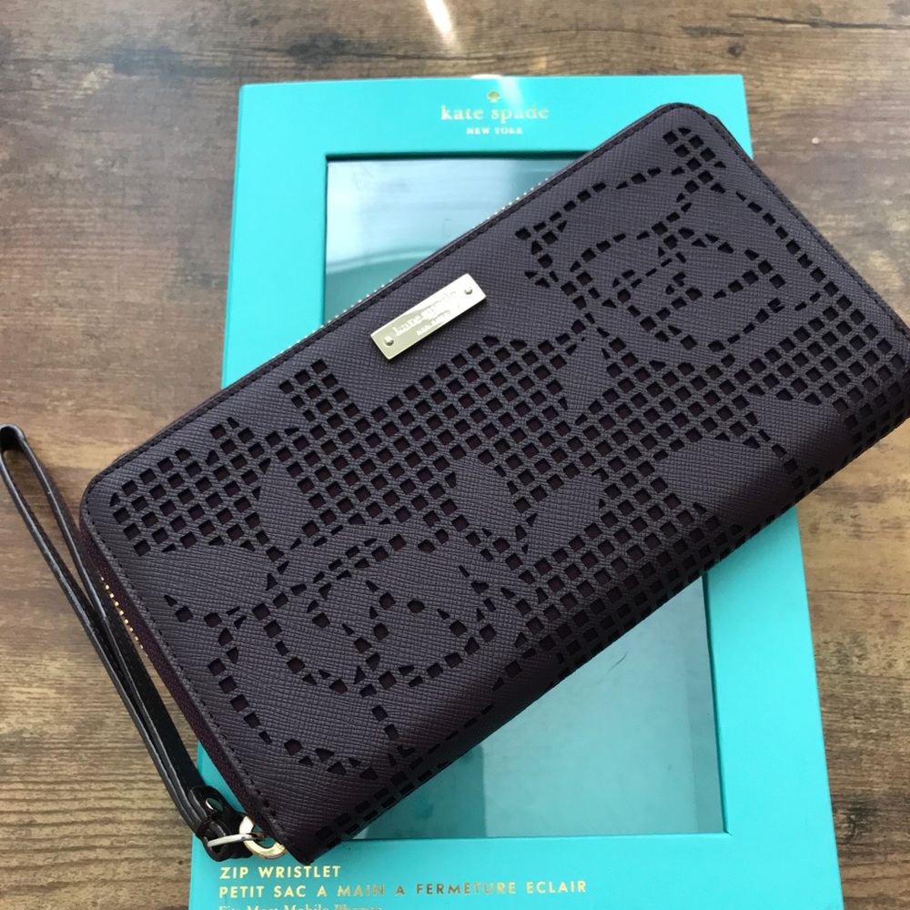 KATE SPADE ♠️ WALLET/WRISTLET